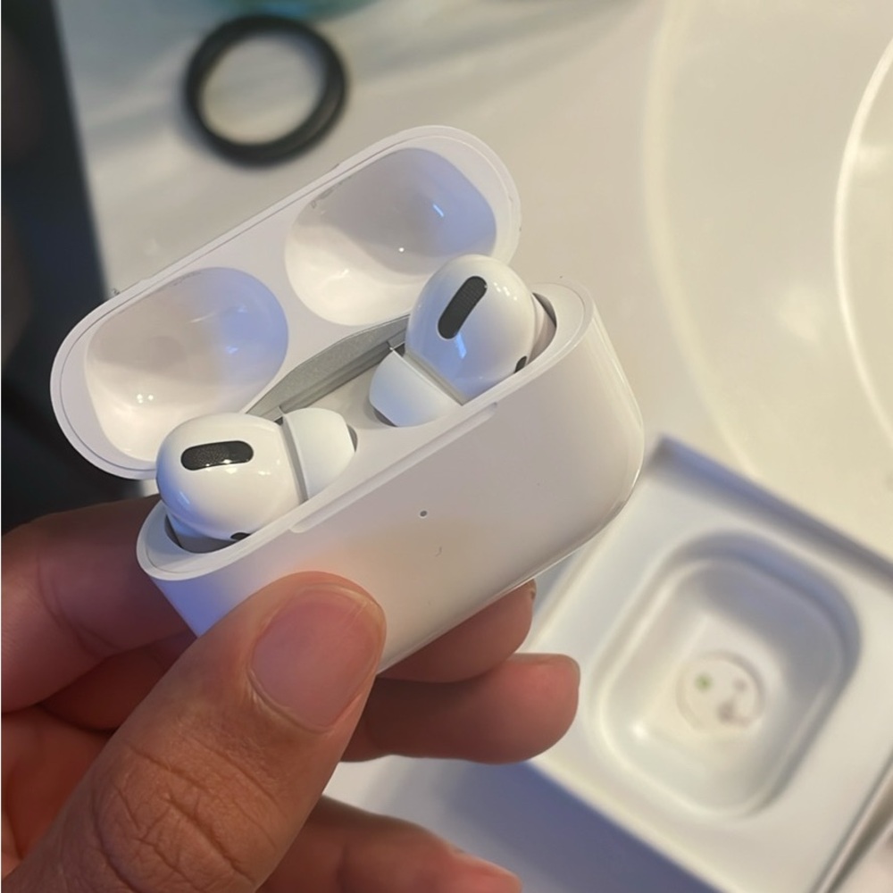 Airpods Pro New with box